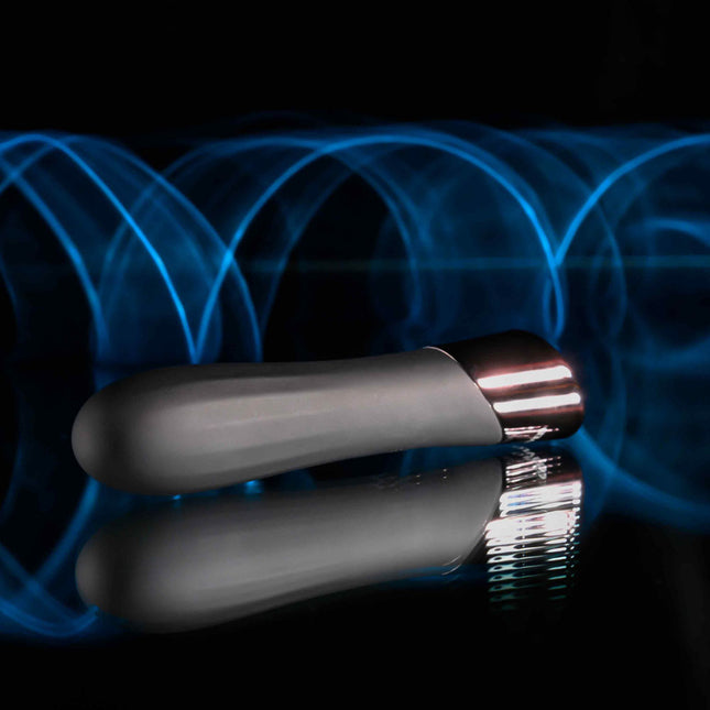 Evolved BACK IN BLACK 11.9cm Bullet Vibrator