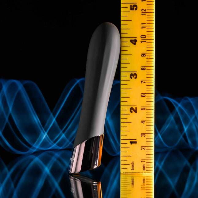 Evolved BACK IN BLACK 11.9cm Bullet Vibrator