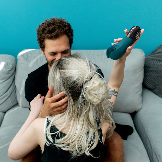 Fun Factory MANTA Bottle Green Unisex Vibrator